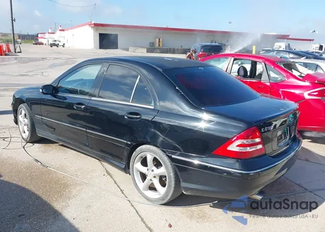 2005 Mercedes-Benz C 230 Kompressor Sport z USA, uszkodzony, nr VIN WDBRF40J25A727064